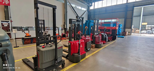 電動堆高車電池充不了是什么原因 電動堆高車電池充不了是什么原因