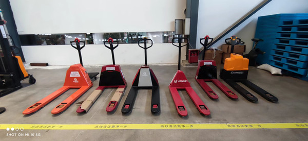 手動液壓叉車出現(xiàn)異響的原因及維修方法 手動液壓叉車出現(xiàn)異響的原因及維修方法