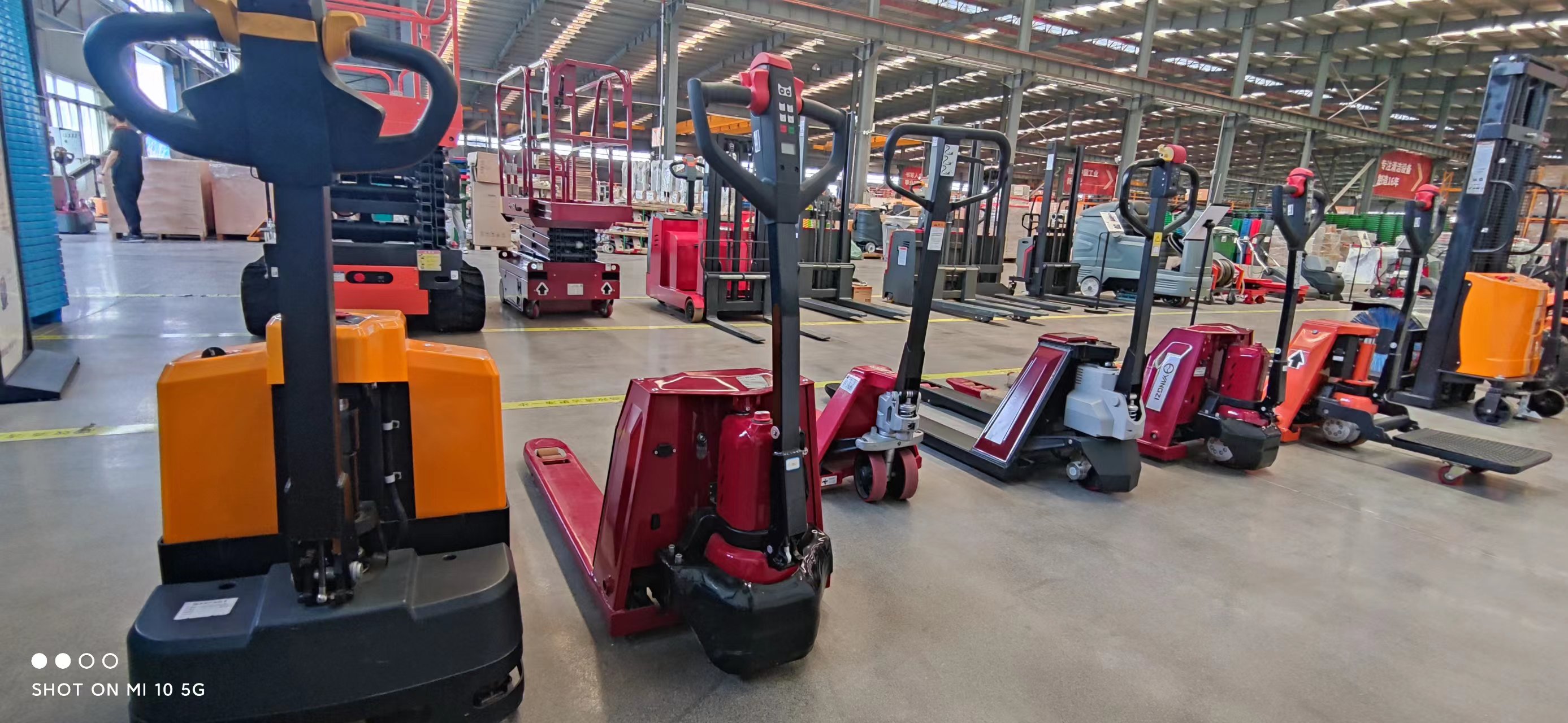 怎么維護電動叉車的漏油現象 怎么維護電動叉車的漏油現象